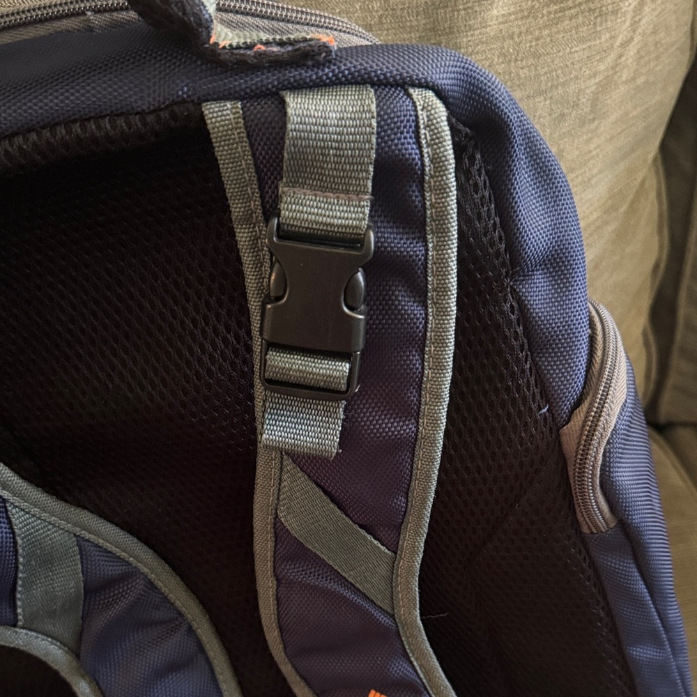 Columbia Summit Rush Backpack or Diaper Bag - Picture 4 of 10